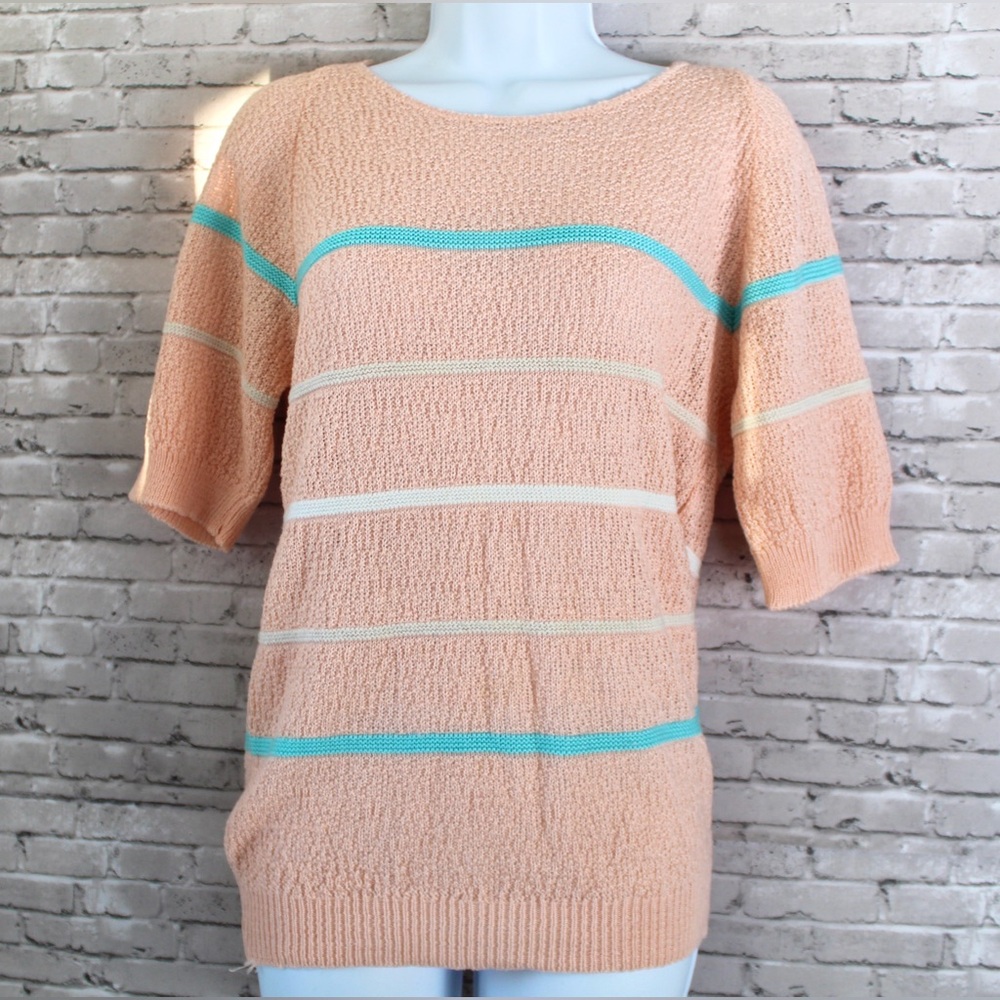 80’s Vintage Separate Scene Size Small crewneck short sleeve peach knit sweater
